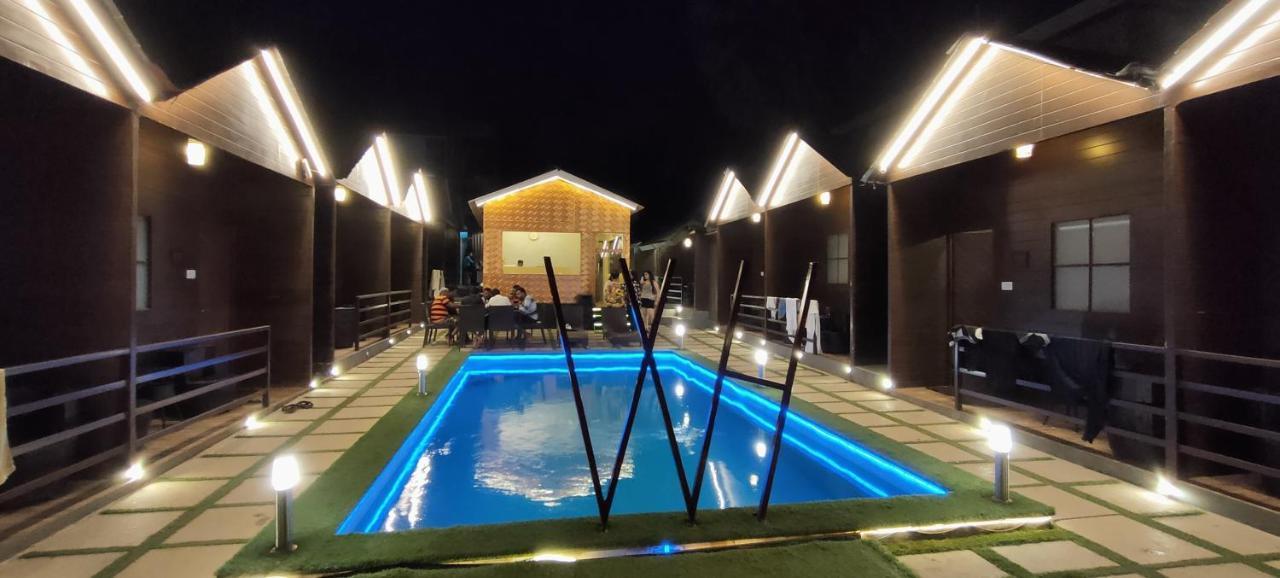 Woodhouse Beach Resort Baga Exterior photo
